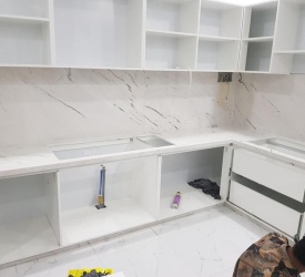 Đá Hoa Cương Ốp Mặt Bếp