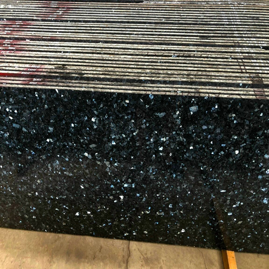 kho-da-xa-cu-xanh-den